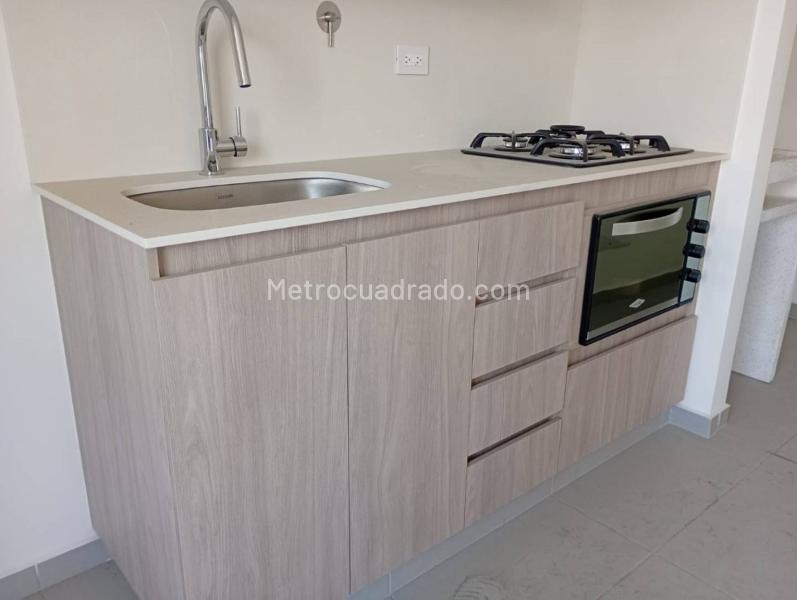 New 3BR Apartment with Balcony in Santa Ana (Bello) - 2