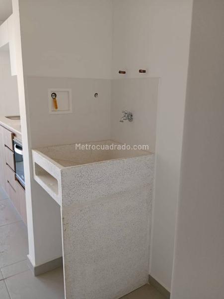 New 3BR Apartment with Balcony in Santa Ana (Bello) - 8