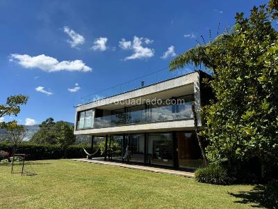 Casa de 4 alcobas en venta en Vereda El Tablazo, Rionegro · foto 2 de 12