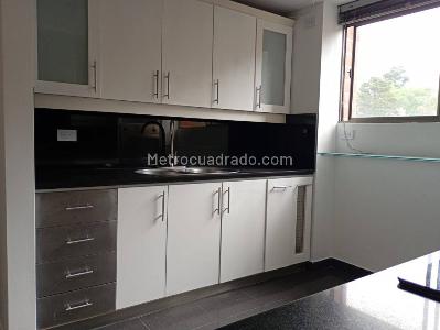 Apartamento de 2 alcobas en arriendo en Envigado, Envigado, 113 m² · foto 2 de 20