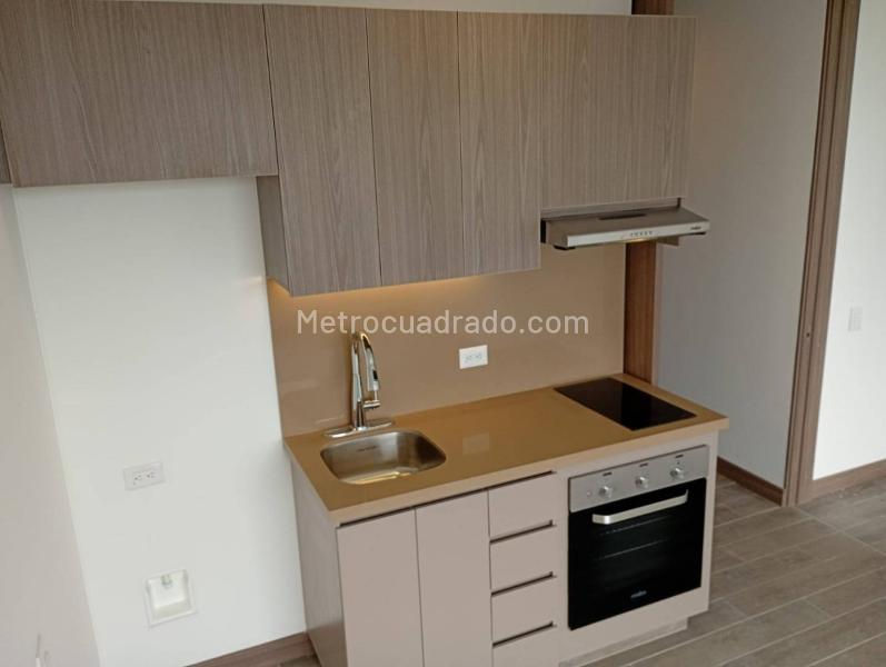 Apartamento Exclusivo para Adultos 50+ en Altos del Poblado - 2