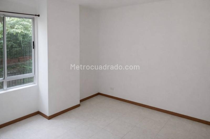 Apartamento en Arriendo de 2 Alcobas en Medellín (74 m²) - 8