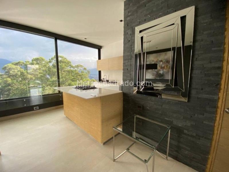 Apartamento de 1 Alcoba de Lujo con Diseño Moderno en El Poblado - 2