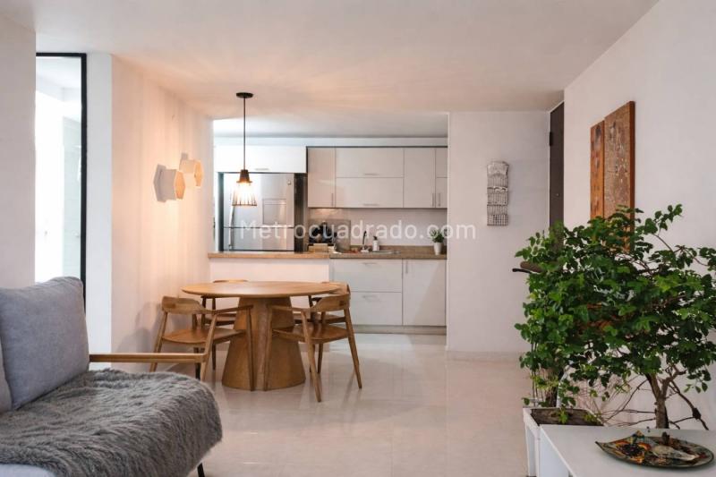 Apartamento Exclusivo de 3 Alcobas con Balcón en Medellín - 5