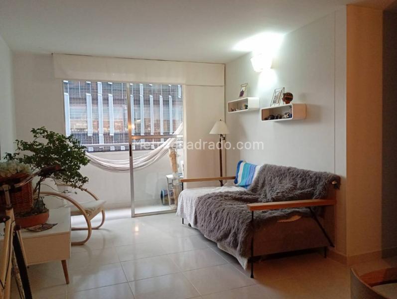 Apartamento Exclusivo de 3 Alcobas con Balcón en Medellín - 6