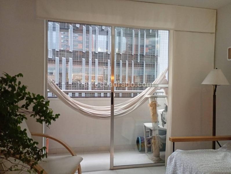 Apartamento Exclusivo de 3 Alcobas con Balcón en Medellín - 7