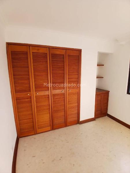 Elegant 3BR Apartment in Aguacatala - 3