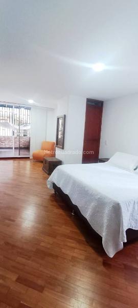 Beautiful 2BR Apartment with Patio in Medellin - 9