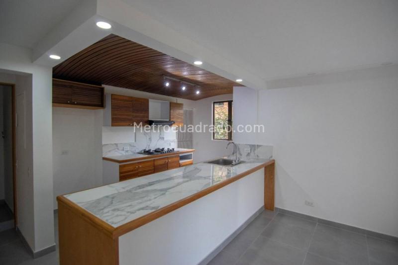 Apartamento en Arriendo, Poblado Altos Del Poblado, Medellín - 3