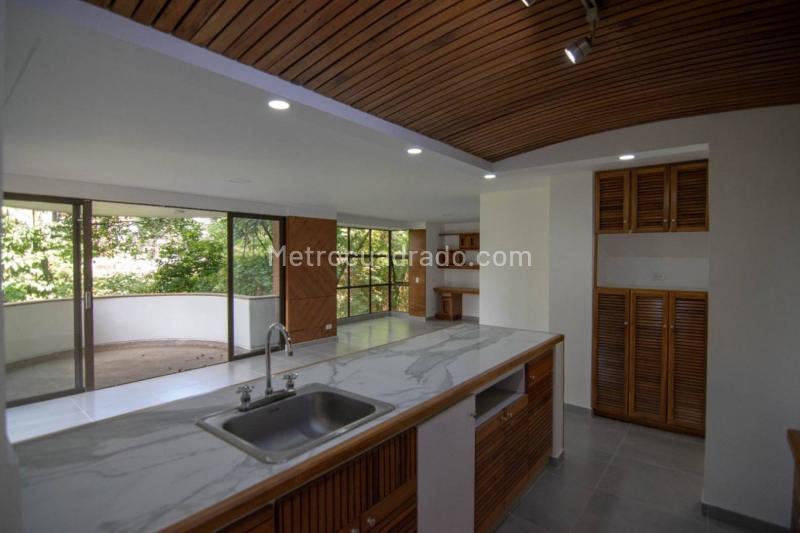 Apartamento en Arriendo, Poblado Altos Del Poblado, Medellín - 4