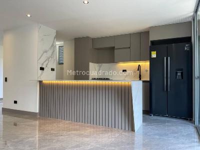 Apartamento de 2 alcobas en venta en Sabaneta, Sabaneta, 74 m² · foto 3 de 19