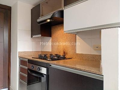 Apartamento de 2 alcobas en venta en El Poblado, Medellín, 90 m² · foto 3 de 20