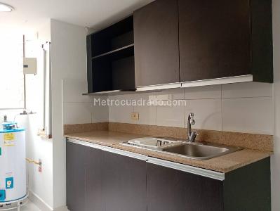 Apartamento de 2 alcobas en venta en El Poblado, Medellín, 90 m² · foto 4 de 20