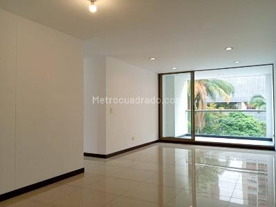 Apartamento de 2 alcobas en venta en El Poblado, Medellín, 90 m² · foto 6 de 20