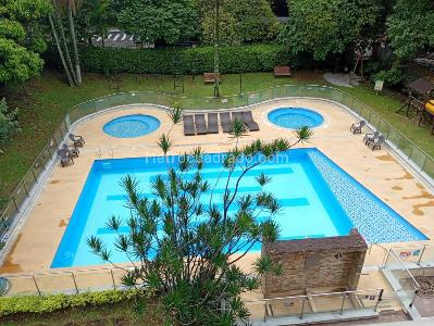 Apartamento de 2 alcobas en venta en El Poblado, Medellín, 90 m² · foto 9 de 20