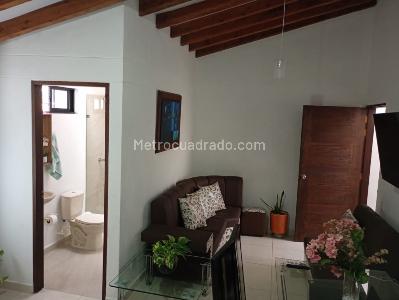 Casa de 3 alcobas en venta en San Antonio, Rionegro, 231 m² · foto 8 de 17
