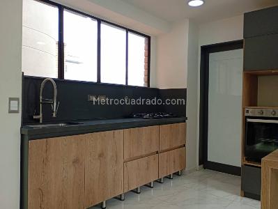 Apartamento en venta en Laureles, Medellín · foto 3 de 20
