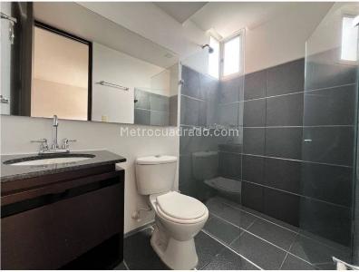 Apartamento de 3 alcobas en venta en Holanda, Sabaneta, 70 m² · foto 11 de 15