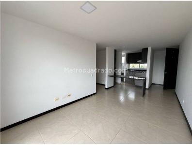 Apartamento de 3 alcobas en venta en Holanda, Sabaneta, 70 m² · foto 3 de 15