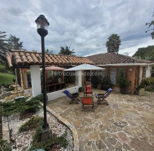 Casa de 3 alcobas en arriendo en Vereda Los Alticos San Antonio De Pereira, Rionegro · foto 3 de 16