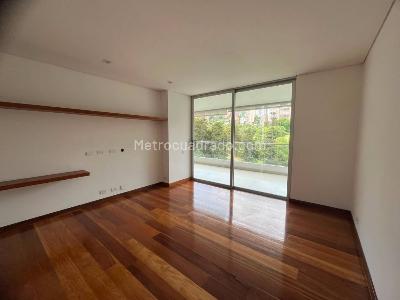 Apartamento de 2 alcobas en venta en Los Balsos, Medellín, 174 m² · foto 8 de 20