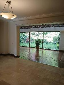 Casa de 3 alcobas en arriendo en Los Balsos, Medellín, 217 m² · foto 3 de 20