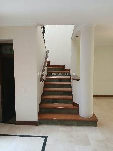 Casa de 3 alcobas en arriendo en Los Balsos, Medellín, 217 m² · foto 11 de 20