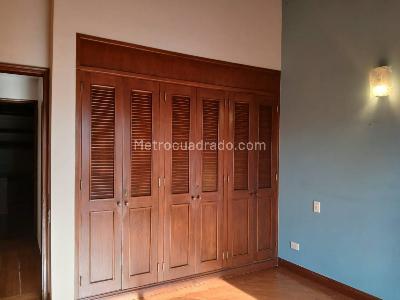 Casa de 3 alcobas en arriendo en Los Balsos, Medellín, 217 m² · foto 14 de 20