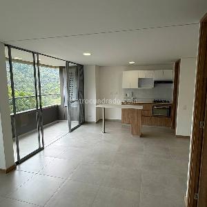 Apartamento de 2 alcobas en venta en San Jose, Sabaneta, 72 m² · foto 3 de 19