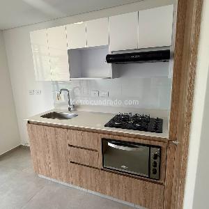 Apartamento de 2 alcobas en venta en San Jose, Sabaneta, 72 m² · foto 7 de 19