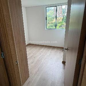 Apartamento de 2 alcobas en venta en San Jose, Sabaneta, 72 m² · foto 13 de 19