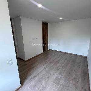 Apartamento de 2 alcobas en venta en San Jose, Sabaneta, 72 m² · foto 16 de 19