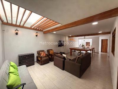 Casa de 3 alcobas en venta en Belen Rosales, Medellín, 194 m² · foto 5 de 13