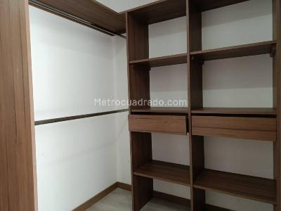 Apartamento de 1 alcoba en venta en Loma Del Escobero, Envigado, 62 m² · foto 15 de 20