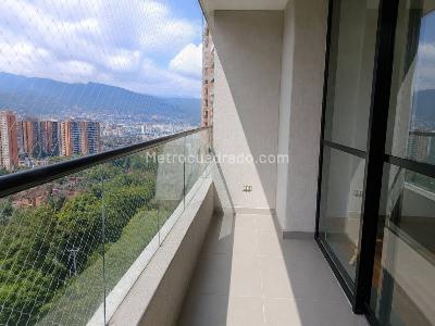 Apartamento de 1 alcoba en venta en Loma Del Escobero, Envigado, 62 m² · foto 19 de 20