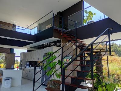 Casa de 4 alcobas en arriendo en Las Cuchillas, Rionegro · foto 2 de 20