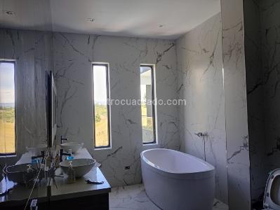 Casa de 4 alcobas en arriendo en Las Cuchillas, Rionegro · foto 10 de 20