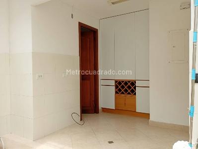 Casa de 5 alcobas en venta en El Poblado, Medellín, 980 m² · foto 11 de 20
