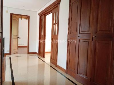 Casa de 5 alcobas en venta en El Poblado, Medellín, 980 m² · foto 18 de 20