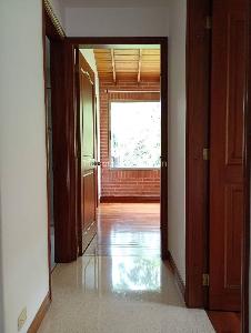 Casa de 5 alcobas en venta en El Poblado, Medellín, 980 m² · foto 7 de 20