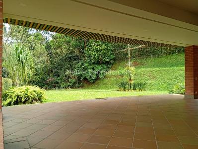 Casa de 5 alcobas en venta en El Poblado, Medellín, 980 m² · foto 8 de 20