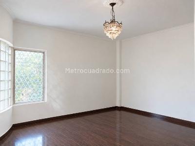 Casa de 5 alcobas en venta en Prado, Medellín, 367 m² · foto 10 de 20
