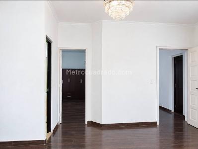Casa de 5 alcobas en venta en Prado, Medellín, 367 m² · foto 12 de 20