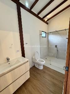Casa de 3 alcobas en arriendo en Sajonia, Rionegro, 2000 m² · foto 11 de 17
