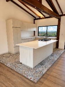 Casa de 3 alcobas en arriendo en Sajonia, Rionegro, 2000 m² · foto 2 de 17