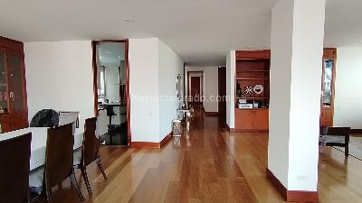 Apartamento de 4 alcobas en venta en Chico San Patricio, Bogotá, 234 m² · foto 13 de 20