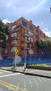 Apartamento de 4 alcobas en venta en Chico San Patricio, Bogotá, 234 m² · foto 17 de 20