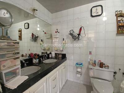 Apartamento en venta en Quintas De Santa Barbara, Bogotá · foto 16 de 19