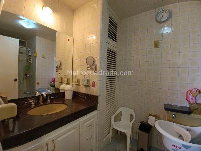 Apartamento en venta en Quintas De Santa Barbara, Bogotá · foto 17 de 19