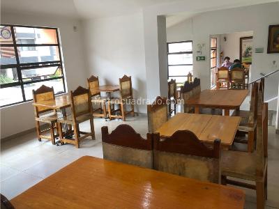 Casa de 3 alcobas en venta en Santa Barbara, Bogotá, 336 m² · foto 3 de 16